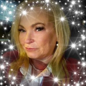 Meet your Posher, Michele